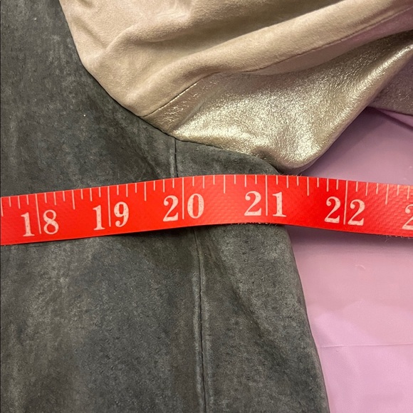 LEATHER Adrienne Landau Silver gray and Black  Geometric Blazer size M - Picture 9 of 16